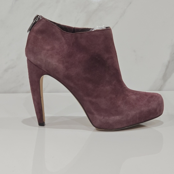 SAM EDELMAN Almond toe Elegant Plum Suede Ankle Boots Size 8.5 - Picture 1 of 9